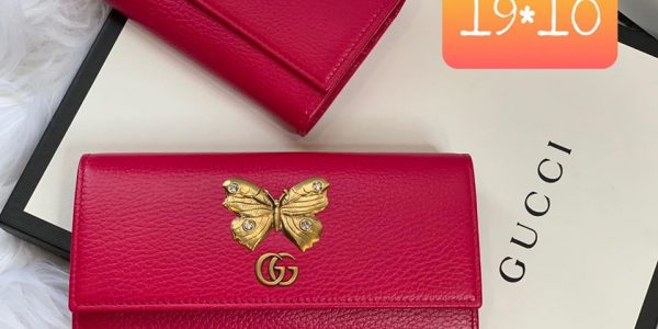 VÌ SAO GIỚI “NHIỀU TIỀN” LẠI PHÁT CUỒNG TÚI XÁCH HÀNG HIỆU?