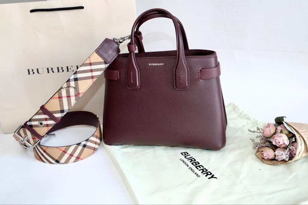 Túi xách nữ Burberry The Small Banner In Leather And House Check Russet  MahoganyRed - Gostyle