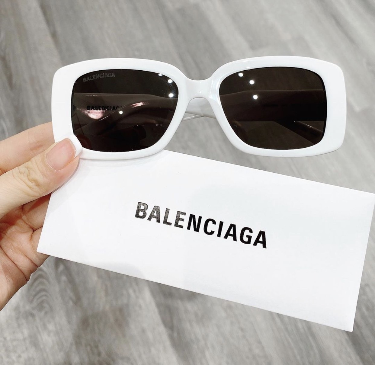 Balenciaga Skin XXL Cat sunglasses in black