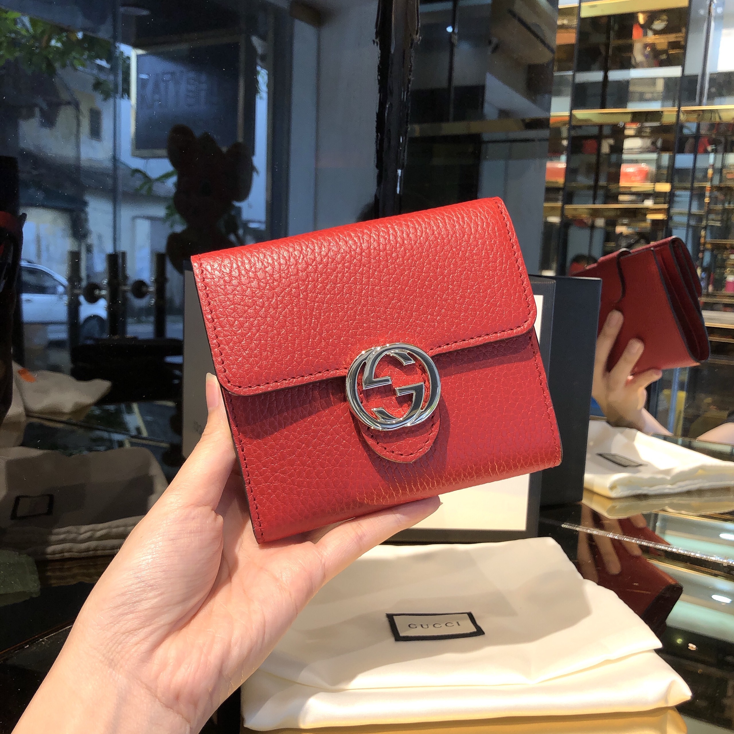 Ví Nữ Gucci Short Interlocking Wallet Red Leather - Gostyle